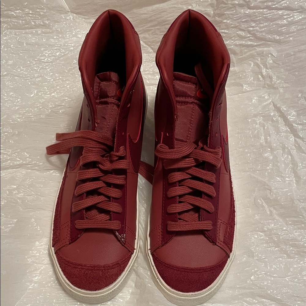 NEW Nike Maroon High-Top Athletic Shoes